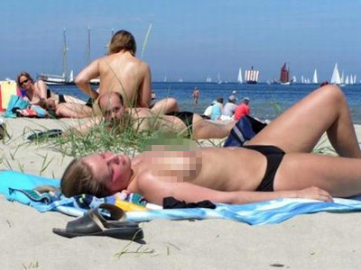 Real life nudists sunbathe nude beaches