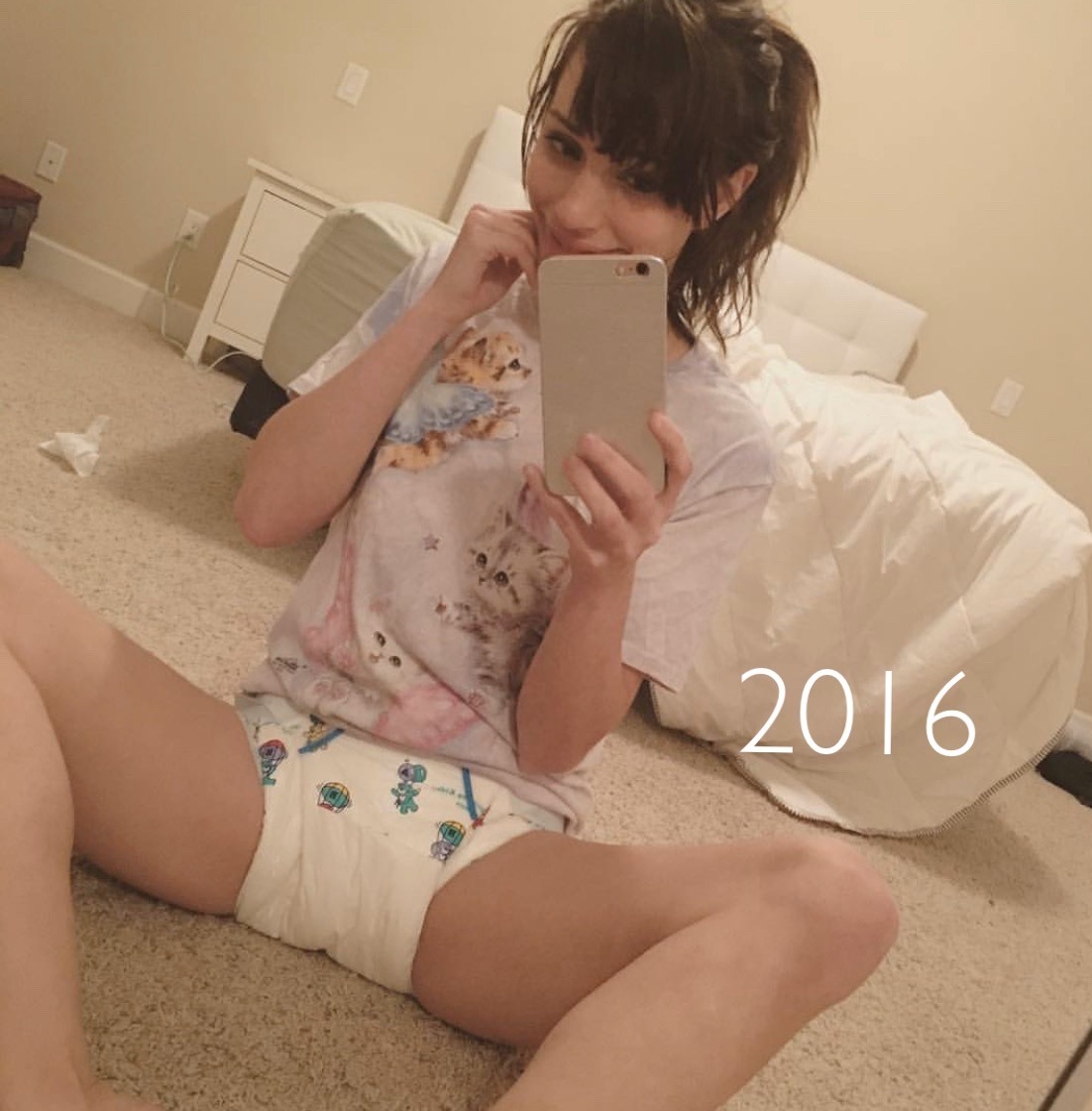 Split /. S. recomended ABDL Shemale plays in her squishie's aka diapers.