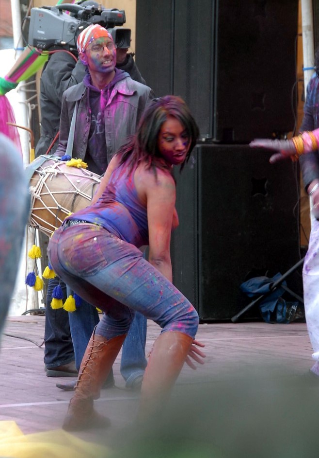 Thick jamaica girls dancing