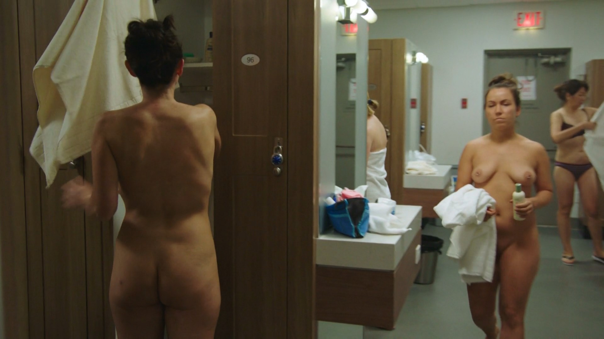 Amanda Peet Sucking Nude