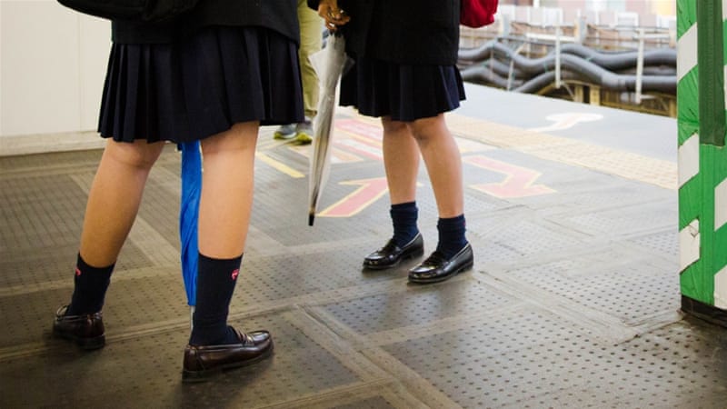 FB recommendet restaurant japanese waitresses humiliated uniform situations