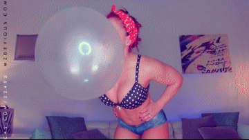 Bubblegum blow bubble