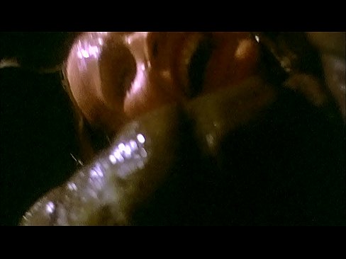 Galaxy terror giant maggot attack scene